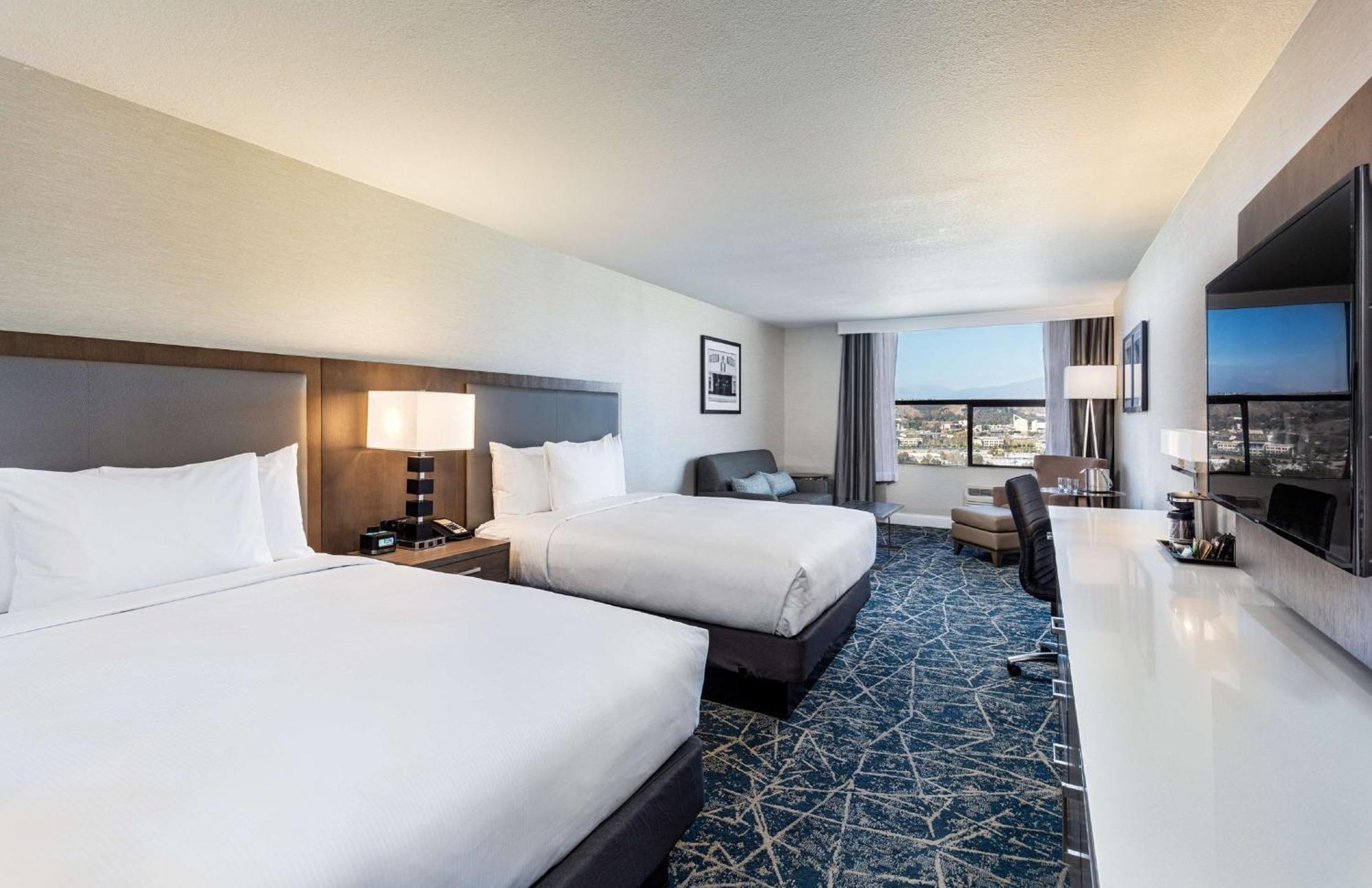 Hotel Doubletree By Hilton Pomona Exterior foto