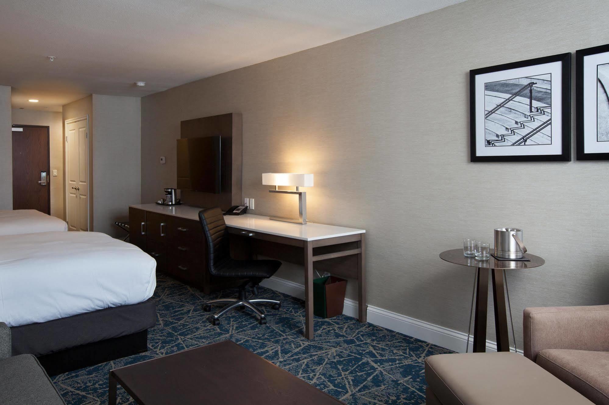 Hotel Doubletree By Hilton Pomona Exterior foto